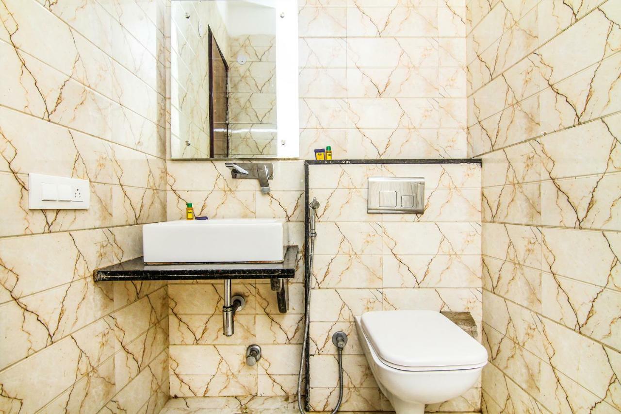 ניו דלהי Hotel The Vegas Delhi Airport- A Boutique Hotel מראה חיצוני תמונה