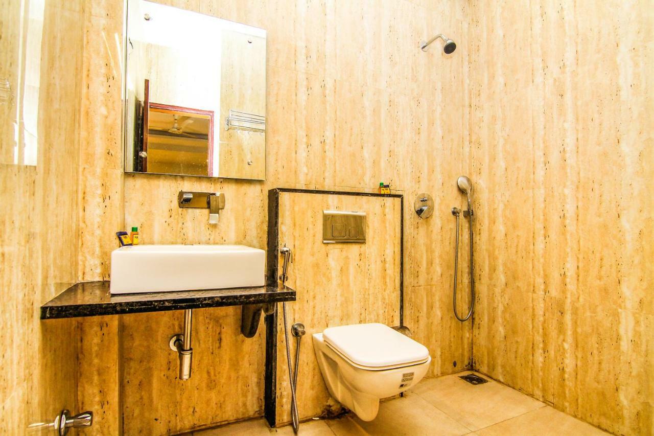 ניו דלהי Hotel The Vegas Delhi Airport- A Boutique Hotel מראה חיצוני תמונה