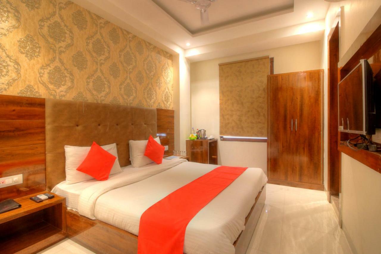 ניו דלהי Hotel The Vegas Delhi Airport- A Boutique Hotel מראה חיצוני תמונה
