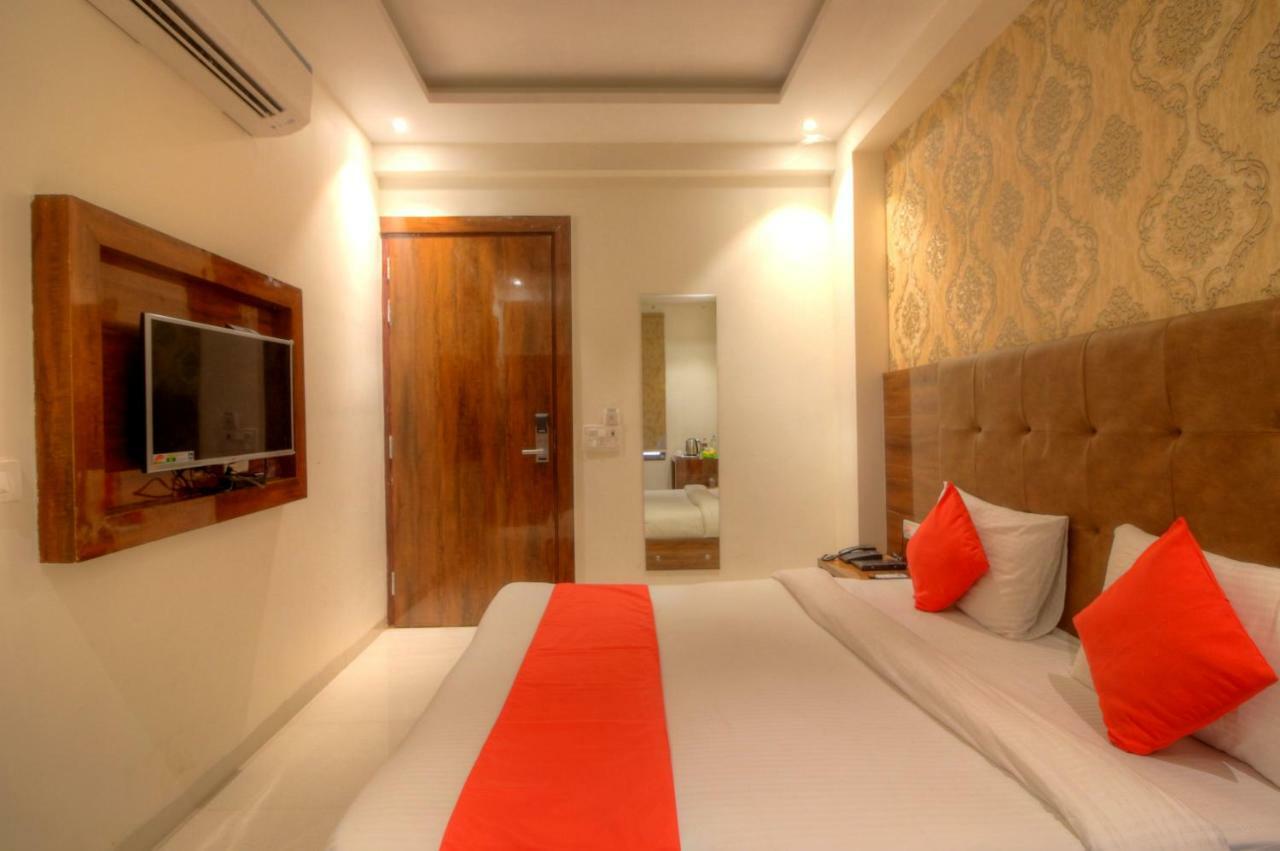 ניו דלהי Hotel The Vegas Delhi Airport- A Boutique Hotel מראה חיצוני תמונה