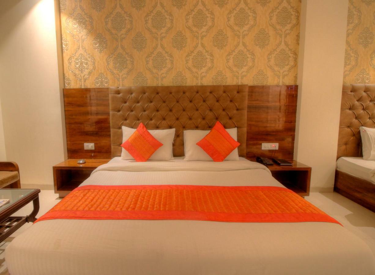 ניו דלהי Hotel The Vegas Delhi Airport- A Boutique Hotel מראה חיצוני תמונה