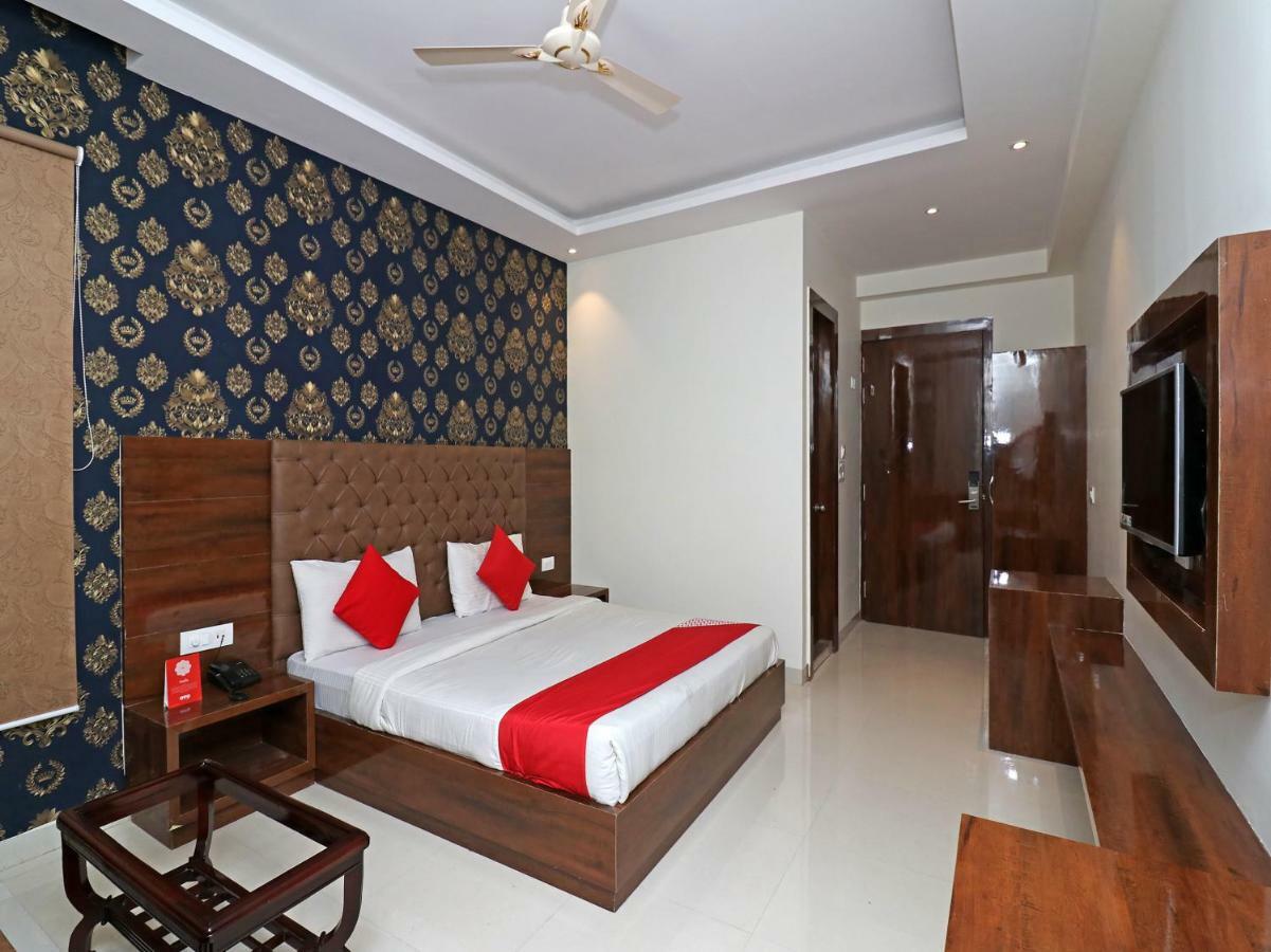 ניו דלהי Hotel The Vegas Delhi Airport- A Boutique Hotel מראה חיצוני תמונה
