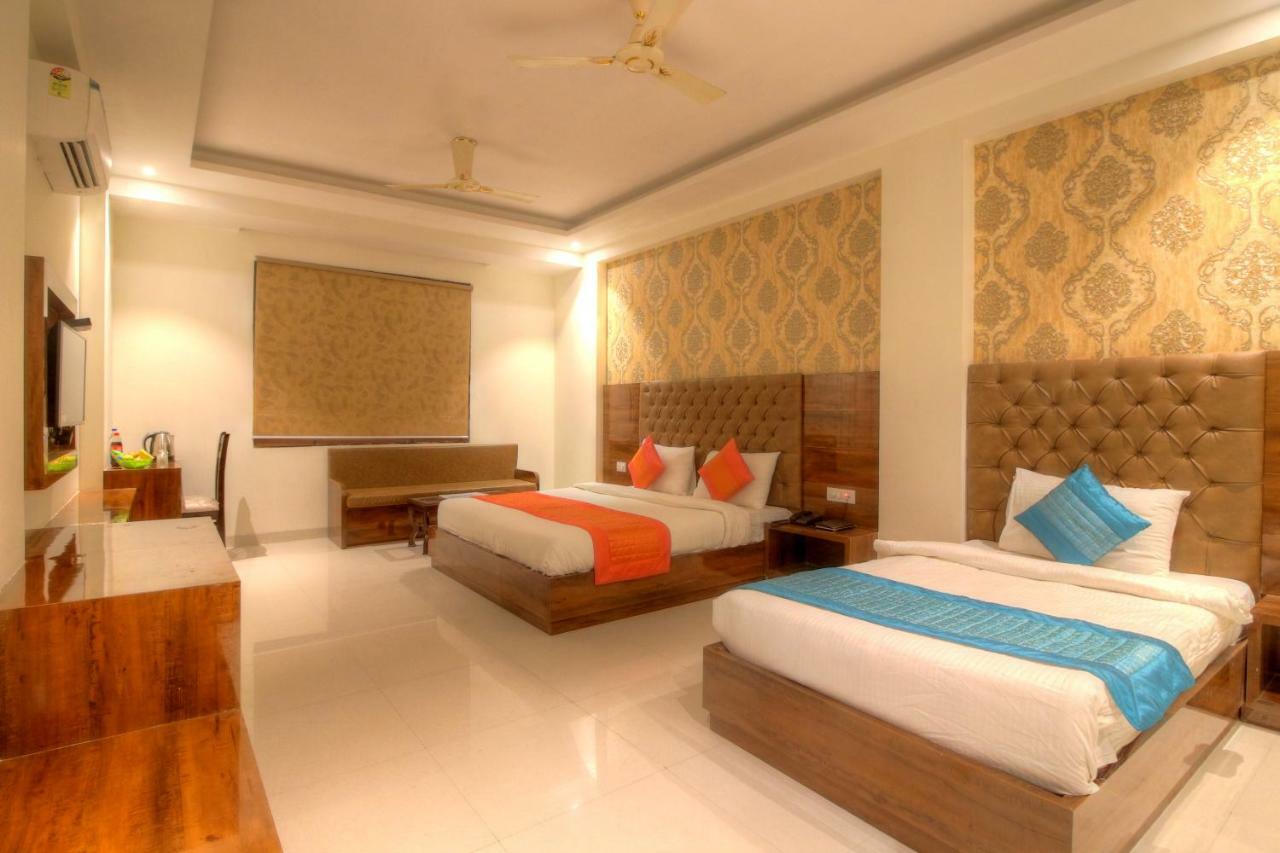 ניו דלהי Hotel The Vegas Delhi Airport- A Boutique Hotel מראה חיצוני תמונה