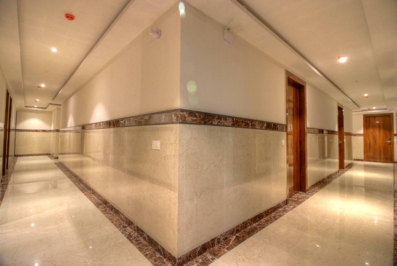 ניו דלהי Hotel The Vegas Delhi Airport- A Boutique Hotel מראה חיצוני תמונה