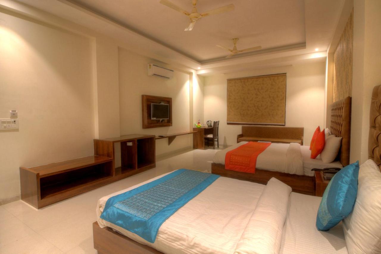 ניו דלהי Hotel The Vegas Delhi Airport- A Boutique Hotel מראה חיצוני תמונה