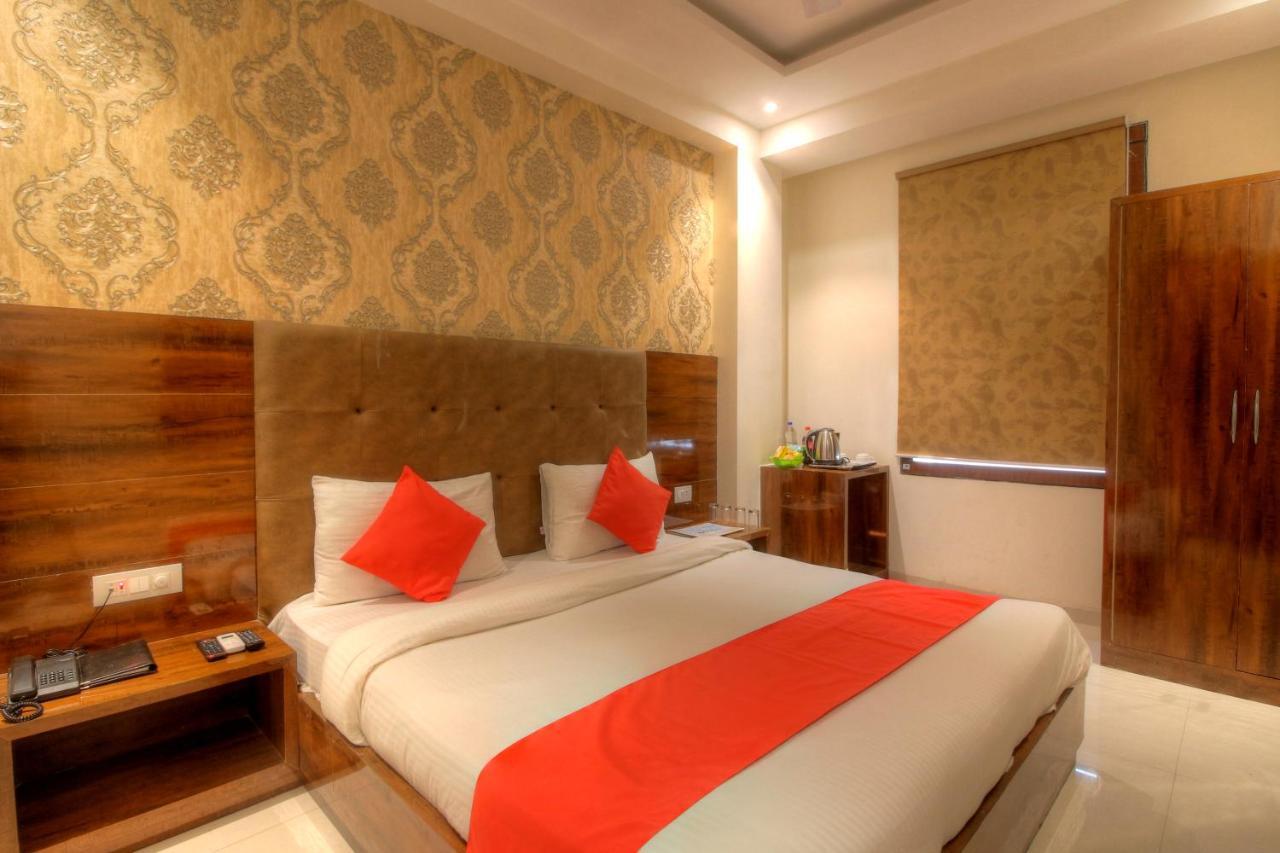 ניו דלהי Hotel The Vegas Delhi Airport- A Boutique Hotel מראה חיצוני תמונה